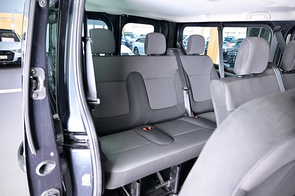 Renault Trafic 8 of 17
