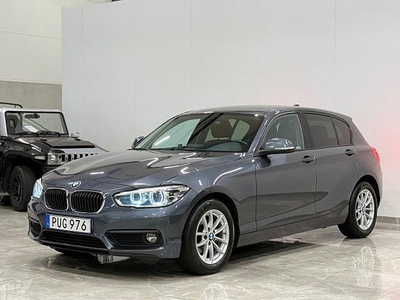 BMW 118i 4 of 23