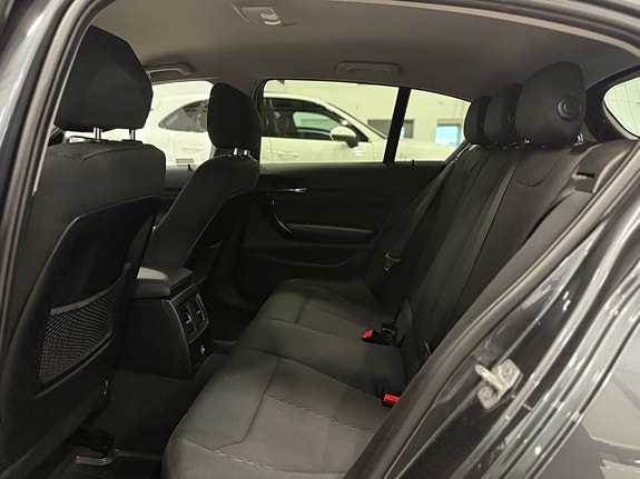 BMW 118i 12 of 23