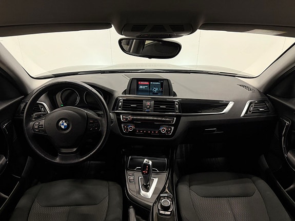 BMW 118i 10 of 23