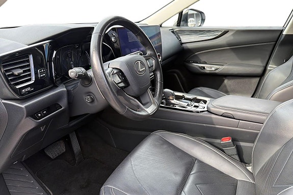 Lexus NX450h+ 14 of 21