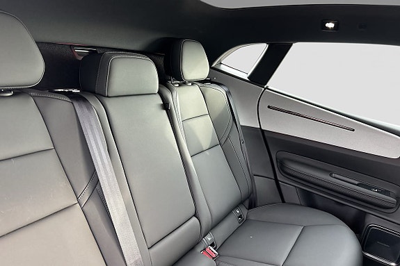 Polestar 4 15 of 16