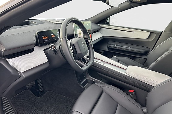 Polestar 4 11 of 16