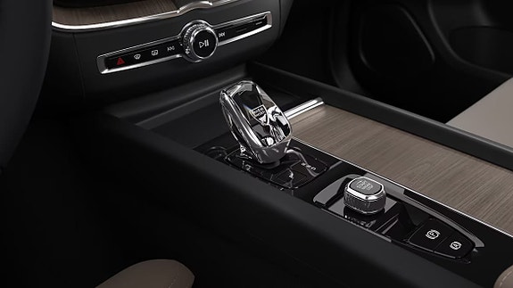 Volvo XC60 10 of 14