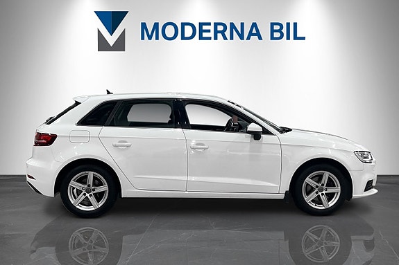 Audi A3 8 of 23