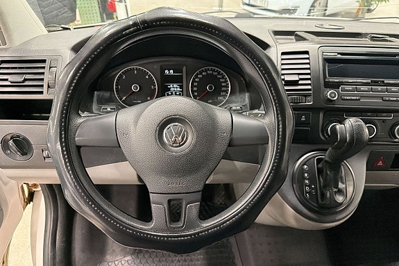 Volkswagen Transporter 9 of 16