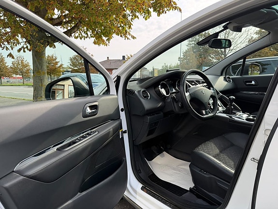 Peugeot 3008 10 of 15