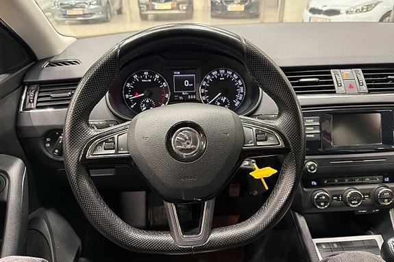 Skoda Octavia 10 of 22