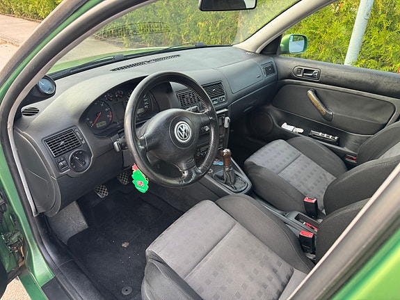 Volkswagen Golf IV 3 of 5
