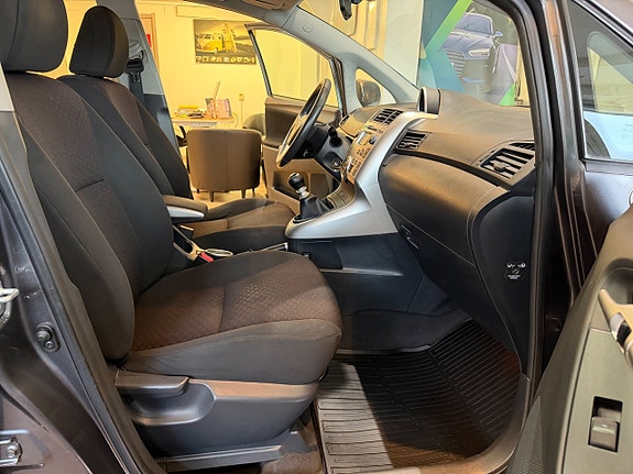 Toyota Verso 15 of 27