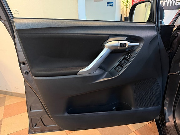 Toyota Verso 11 of 27