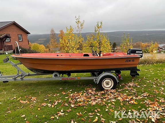 Motorbåt Uttern 440 med vagn 3 of 6