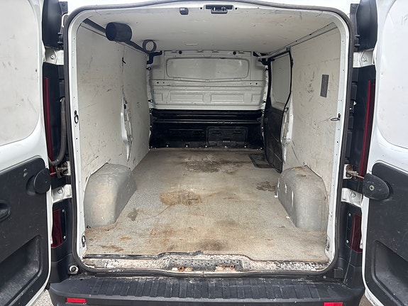Opel Vivaro 5 of 11