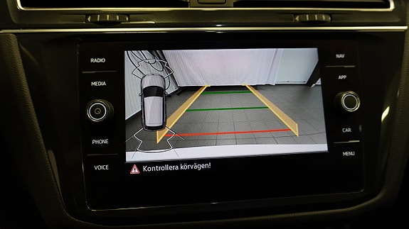 Volkswagen Tiguan 11 of 27