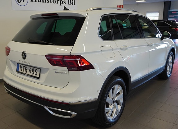 Volkswagen Tiguan 3 of 27