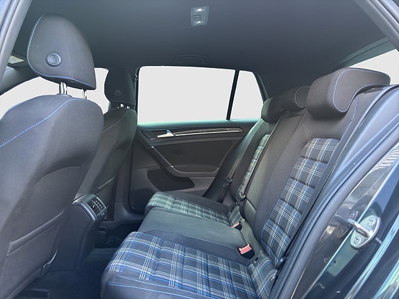 Volkswagen Golf I 18 of 20