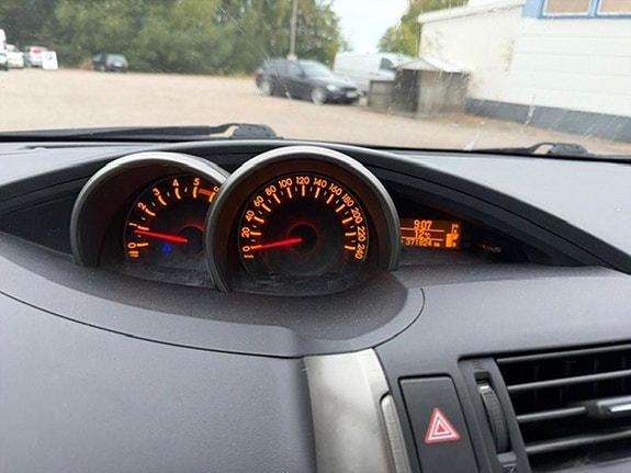 Toyota Verso 9 of 9