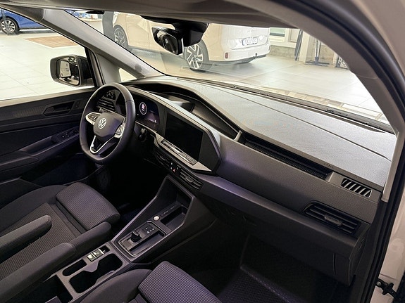 Volkswagen Caddy Maxi 16 of 23