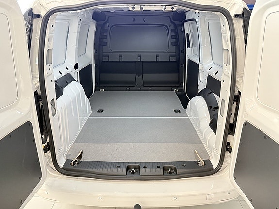 Volkswagen Caddy Maxi 9 of 23