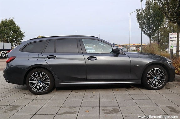 BMW 330e 5 of 23