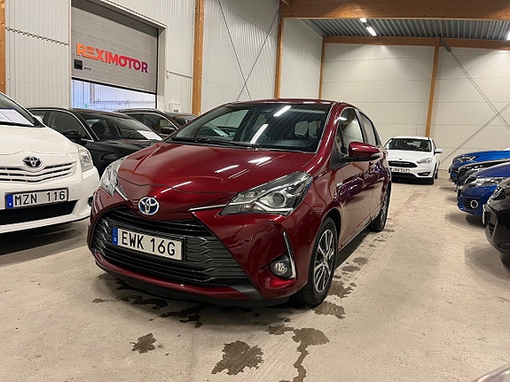 Toyota Yaris 6 of 12