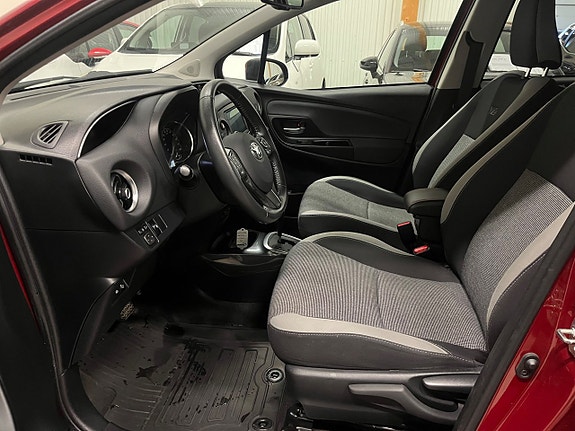 Toyota Yaris 11 of 12