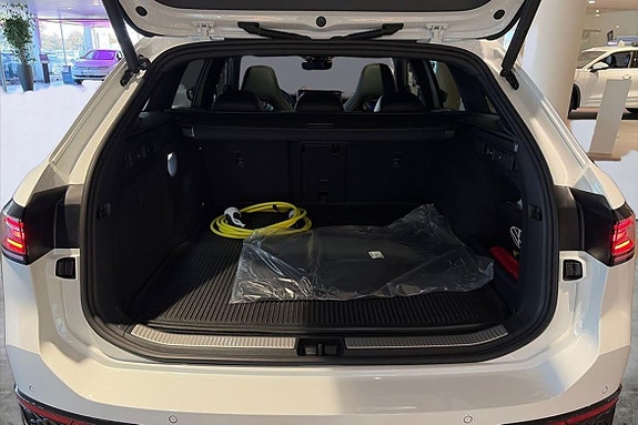 Volkswagen Passat 25 of 27