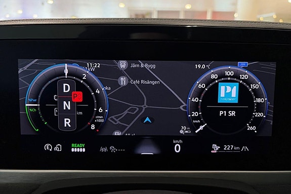 Volkswagen Passat 14 of 27