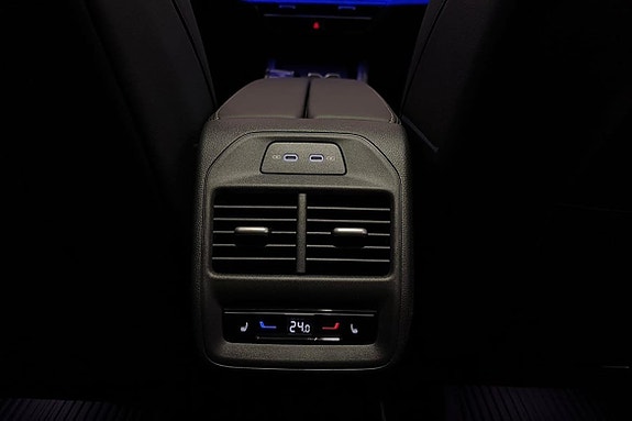 Volkswagen Passat 22 of 27