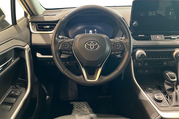 Toyota RAV4 11 of 21