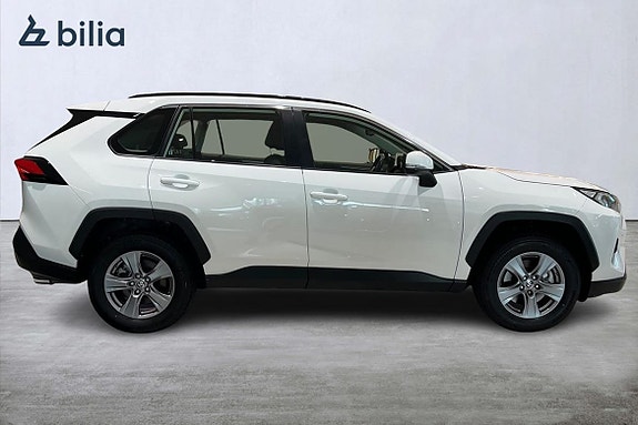 Toyota RAV4 18 of 21