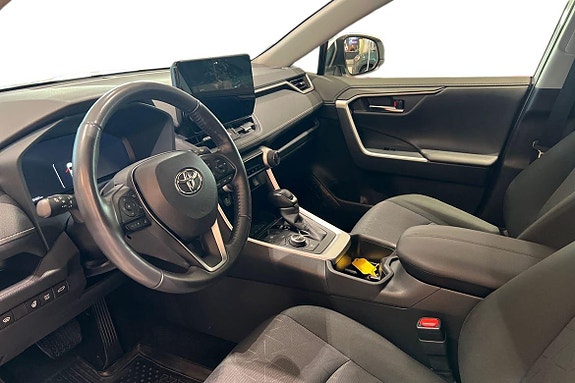 Toyota RAV4 14 of 21