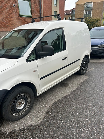 Volkswagen Caddy 2 of 6
