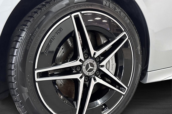 Mercedes-Benz C300 5 of 18