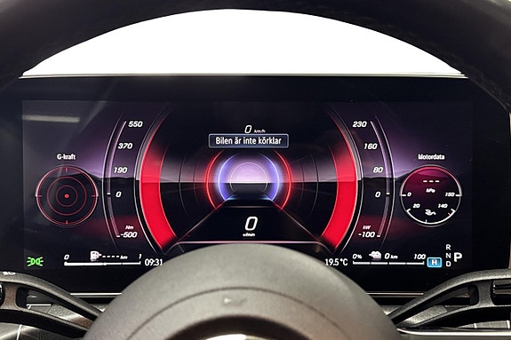 Mercedes-Benz C300 8 of 18