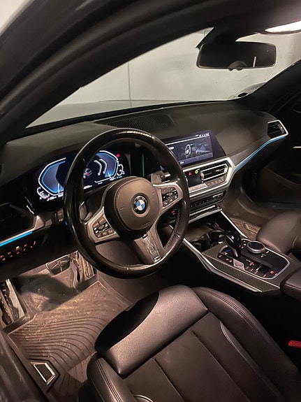 BMW 330e 3 of 6