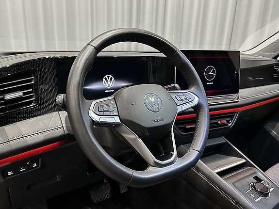 Volkswagen Tiguan 9 of 15
