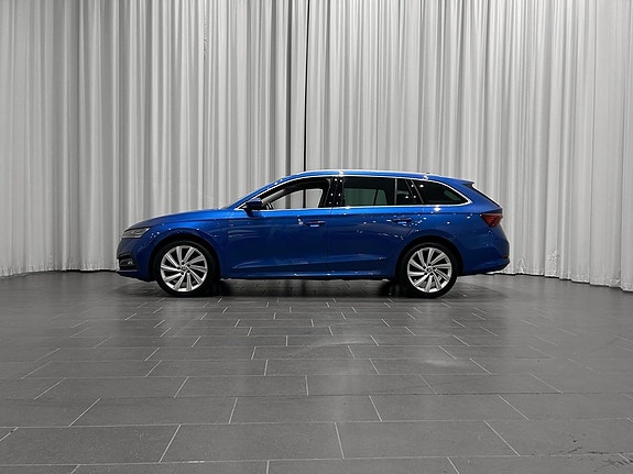 Skoda Octavia 2 of 14
