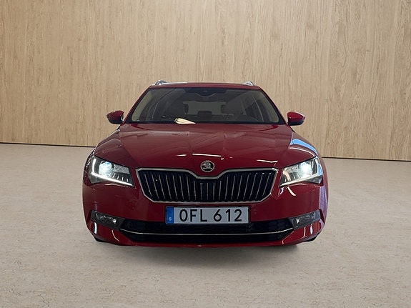 Skoda Superb 13 of 18