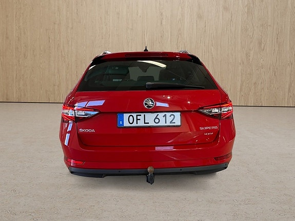 Skoda Superb 9 of 18
