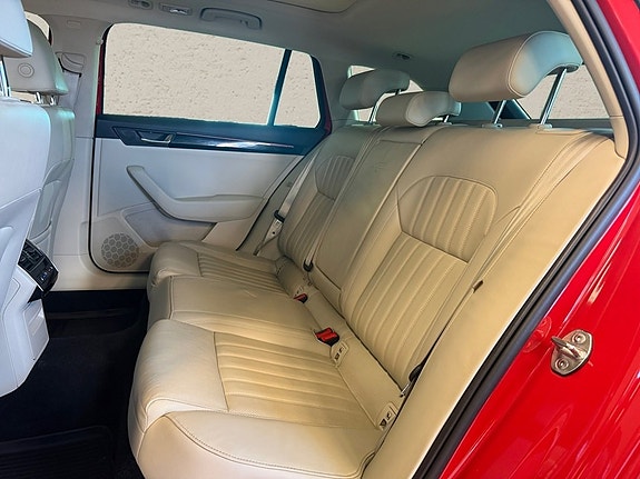Skoda Superb 7 of 18