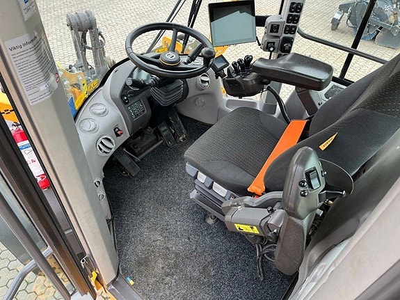 Volvo L 60 H 13 of 18