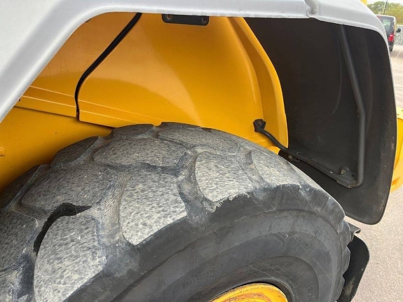 Volvo L 60 H 11 of 18