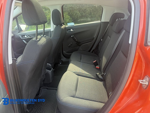 Peugeot 208 7 of 18