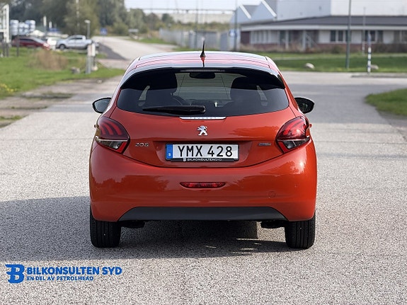 Peugeot 208 14 of 18