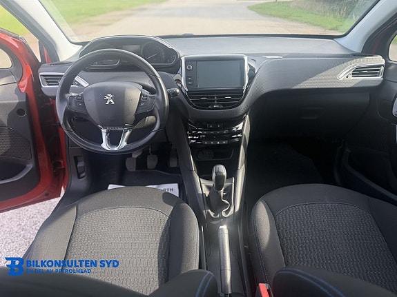 Peugeot 208 8 of 18