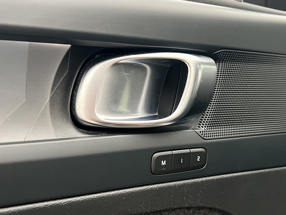 Volvo C40 17 of 30