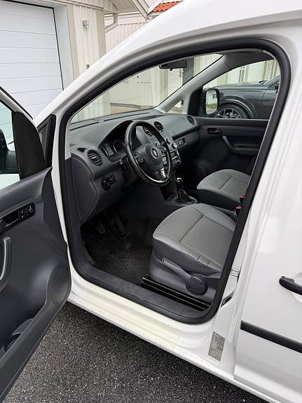 Volkswagen Caddy Maxi 4 of 4