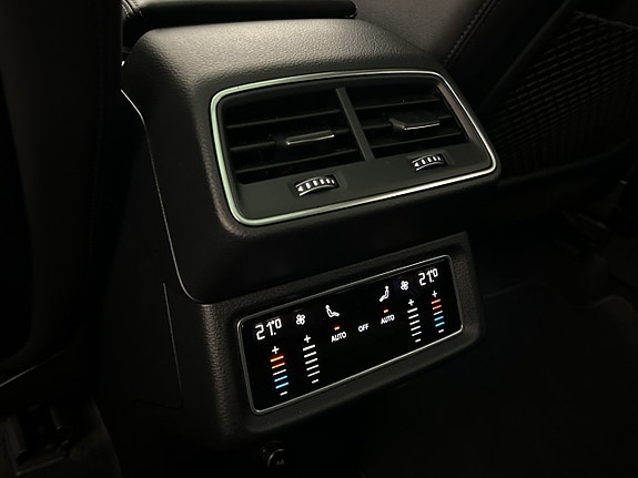 Audi Q8 17 of 30