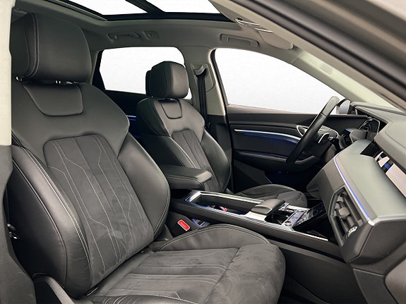 Audi Q8 12 of 30